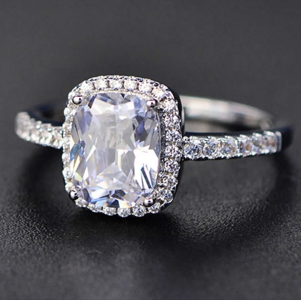 New 925 Sterling Silver Diamond Princess Cut Ring - Picture 1 of 3